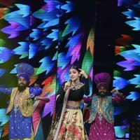 Anushka Sharma At The Voice India Season 2 Grand Finale Pics | Picture 1482039