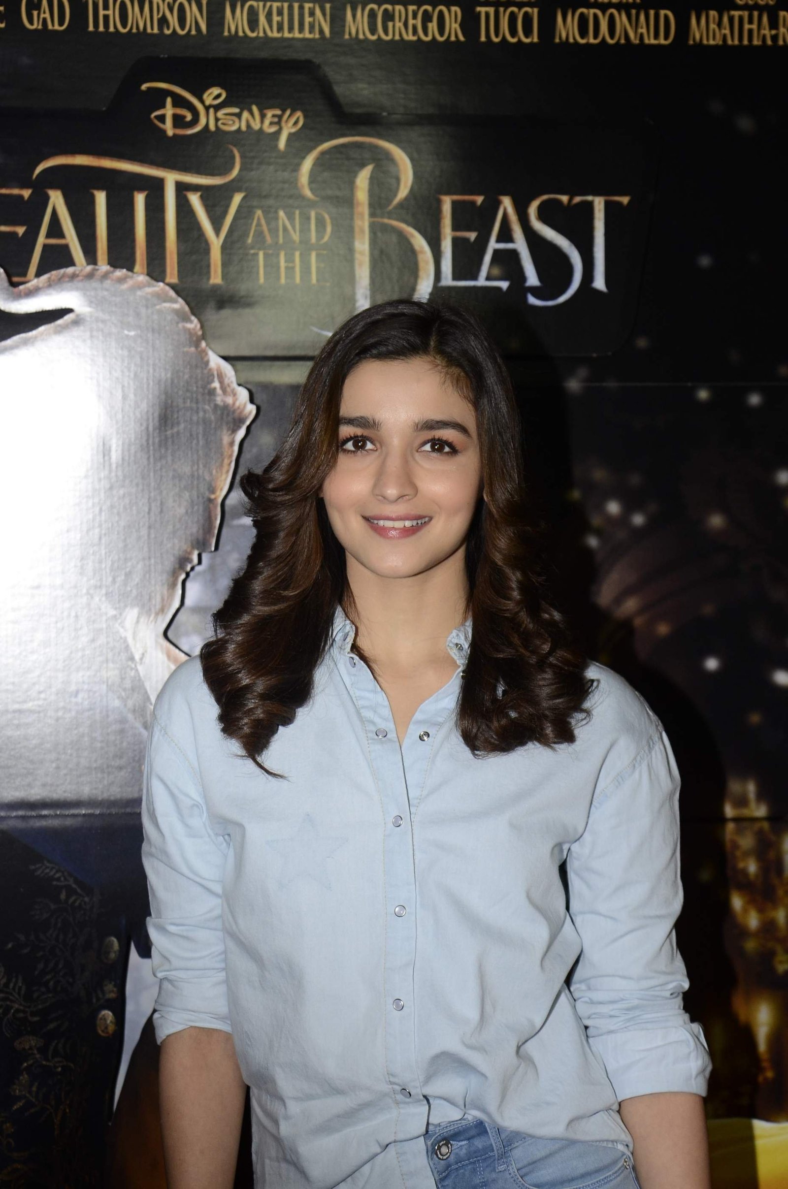 Alia Bhatt Hosts 'Beauty and The Beast' Screening for NGO Kids Photos | Picture 1483754