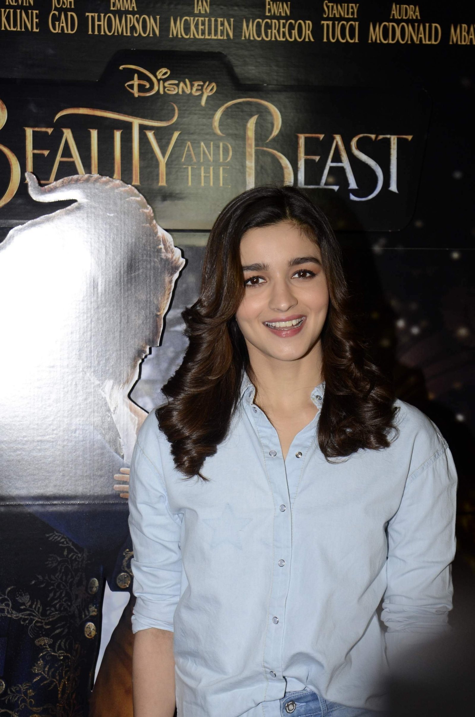 Alia Bhatt Hosts 'Beauty and The Beast' Screening for NGO Kids Photos | Picture 1483753