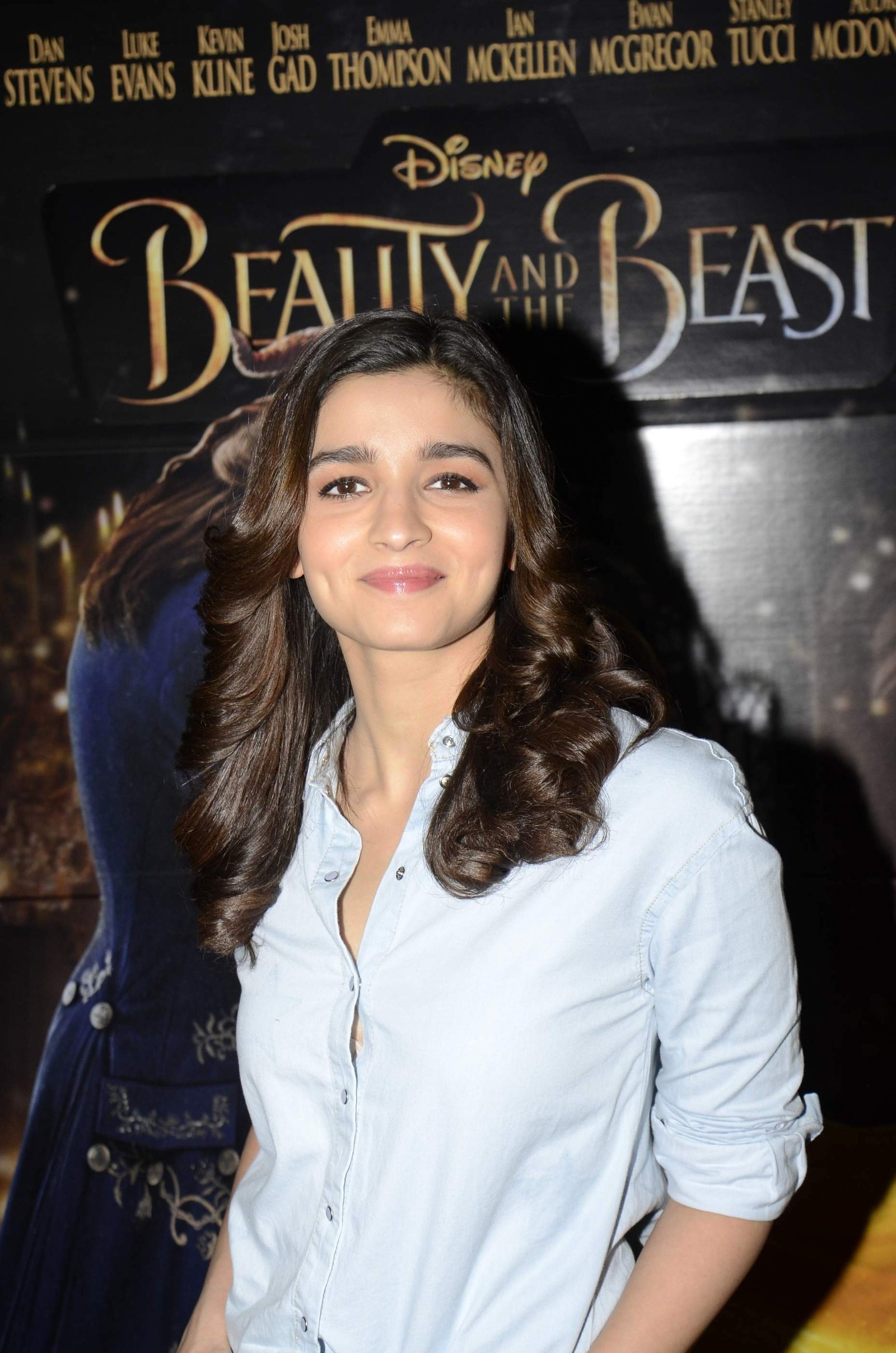Alia Bhatt Hosts 'Beauty and The Beast' Screening for NGO Kids Photos | Picture 1483756