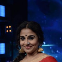 Vidya Balan promotes film Begum Jaan on the sets of reality show Indian Idol Season 9 Photos | Picture 1485178