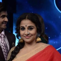 Vidya Balan promotes film Begum Jaan on the sets of reality show Indian Idol Season 9 Photos | Picture 1485177