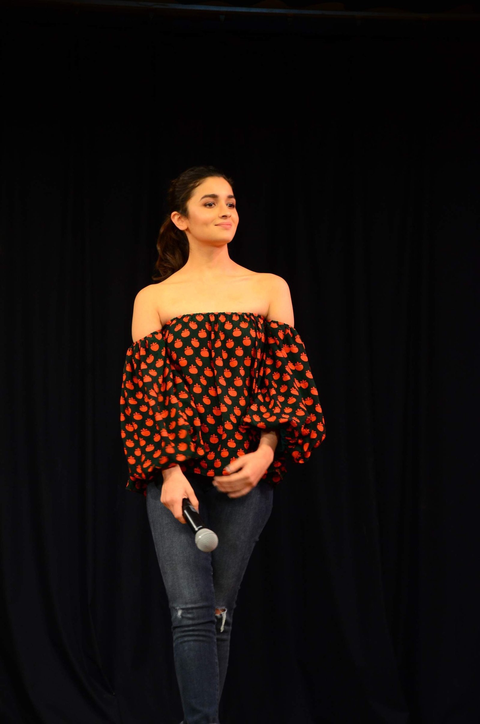 Alia Bhatt visits Strut The Dancemakers Images | Picture 1486659