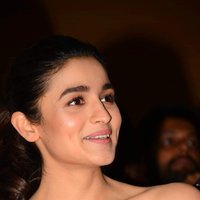 Alia Bhatt visits Strut The Dancemakers Images | Picture 1486644