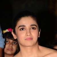 Alia Bhatt visits Strut The Dancemakers Images | Picture 1486648