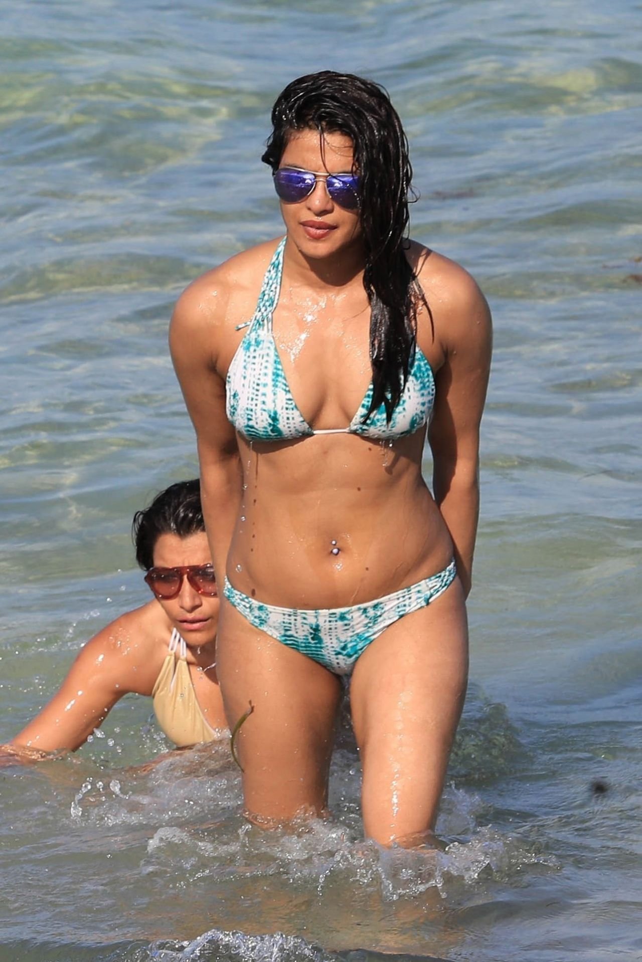 Priyanka Chopra Shows Off Her Bikini Body in Miami Beach Pics | Picture 1498220