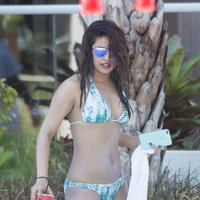 Priyanka Chopra Shows Off Her Bikini Body in Miami Beach Pics | Picture 1498216