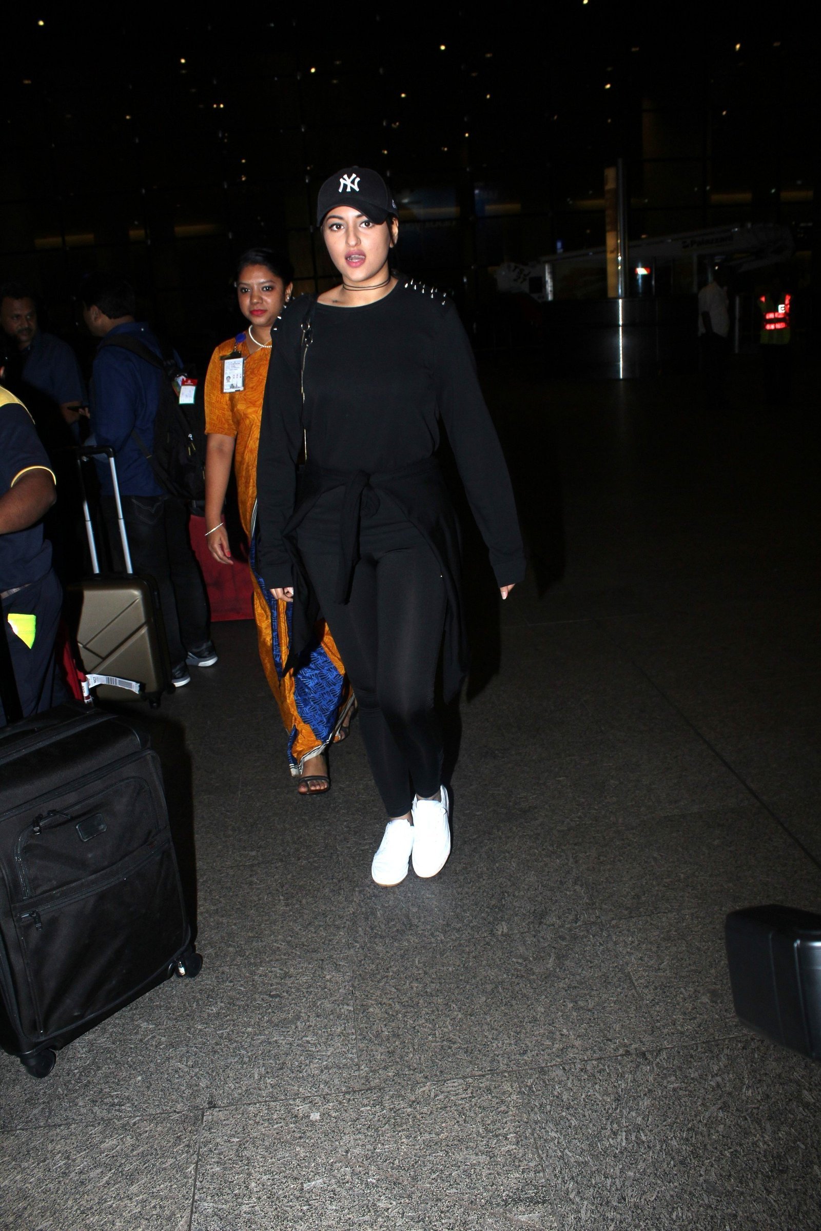 Sonakshi Sinha snapped at Airport | Picture 1501299