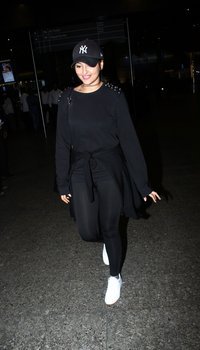 Sonakshi Sinha snapped at Airport | Picture 1501302