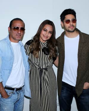 In Pics: Starcast Of Film Ittefaq Press Meet At Red Chillies | Picture 1542548