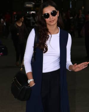 In Pics: Gauhar Khan Snapped At Mumbai Airport | Picture 1543138