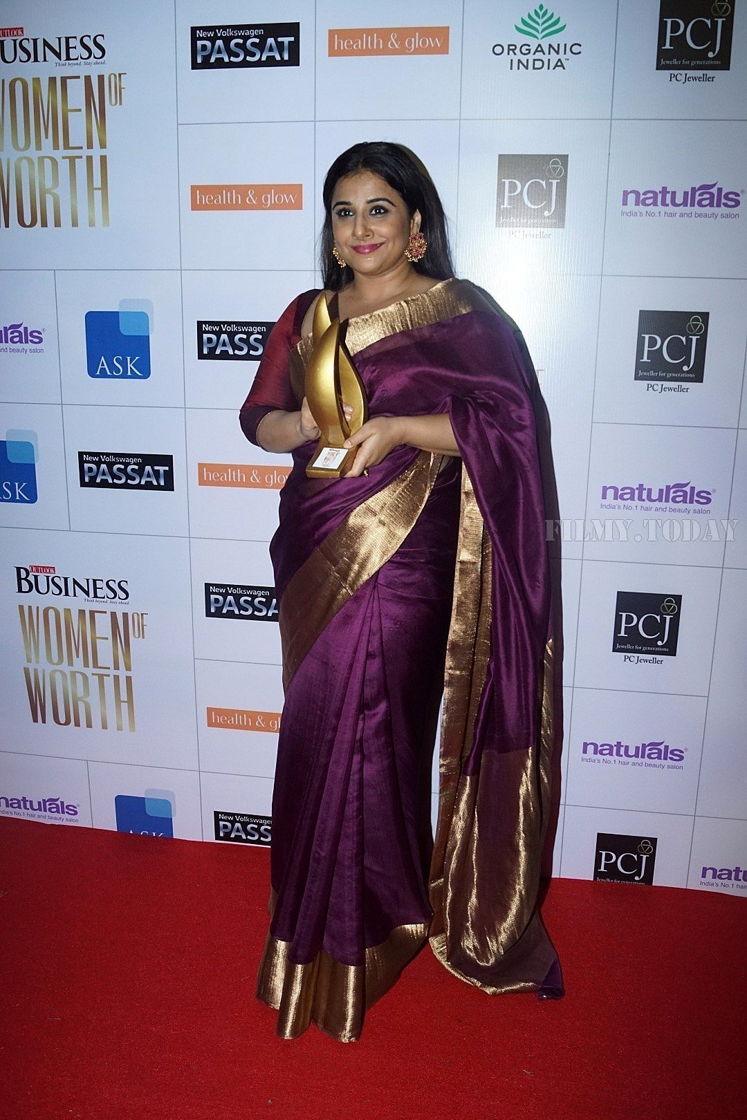 Vidya Balan - In Pics: The Outlook Business Women Of Worth Awards 2017 | Picture 1543477