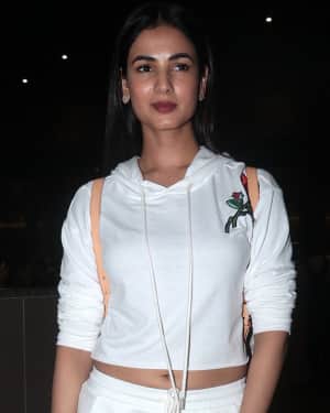 In Pics: Sonal Chauhan Spotted At Mumbai Airport