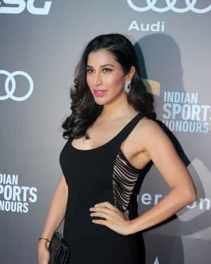 Sophie Choudry - In Pics: Indian Sports Honours Award 2017 | Picture 1544038