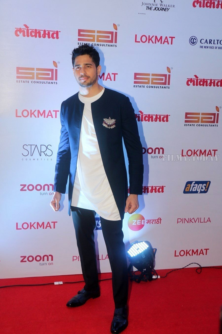 Sidharth Malhotra - In Pics: Red Carpet Of 2nd Edition Of Lokmat Maharashtra's Most Stylish Awards 2017 | Picture 1544838