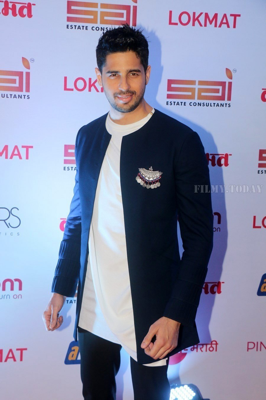 Sidharth Malhotra - In Pics: Red Carpet Of 2nd Edition Of Lokmat Maharashtra's Most Stylish Awards 2017 | Picture 1544839