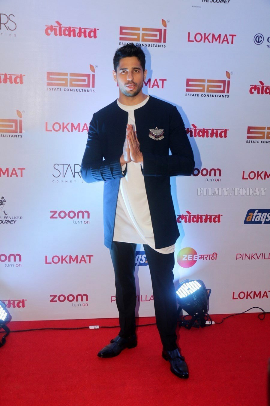 Sidharth Malhotra - In Pics: Red Carpet Of 2nd Edition Of Lokmat Maharashtra's Most Stylish Awards 2017 | Picture 1544840