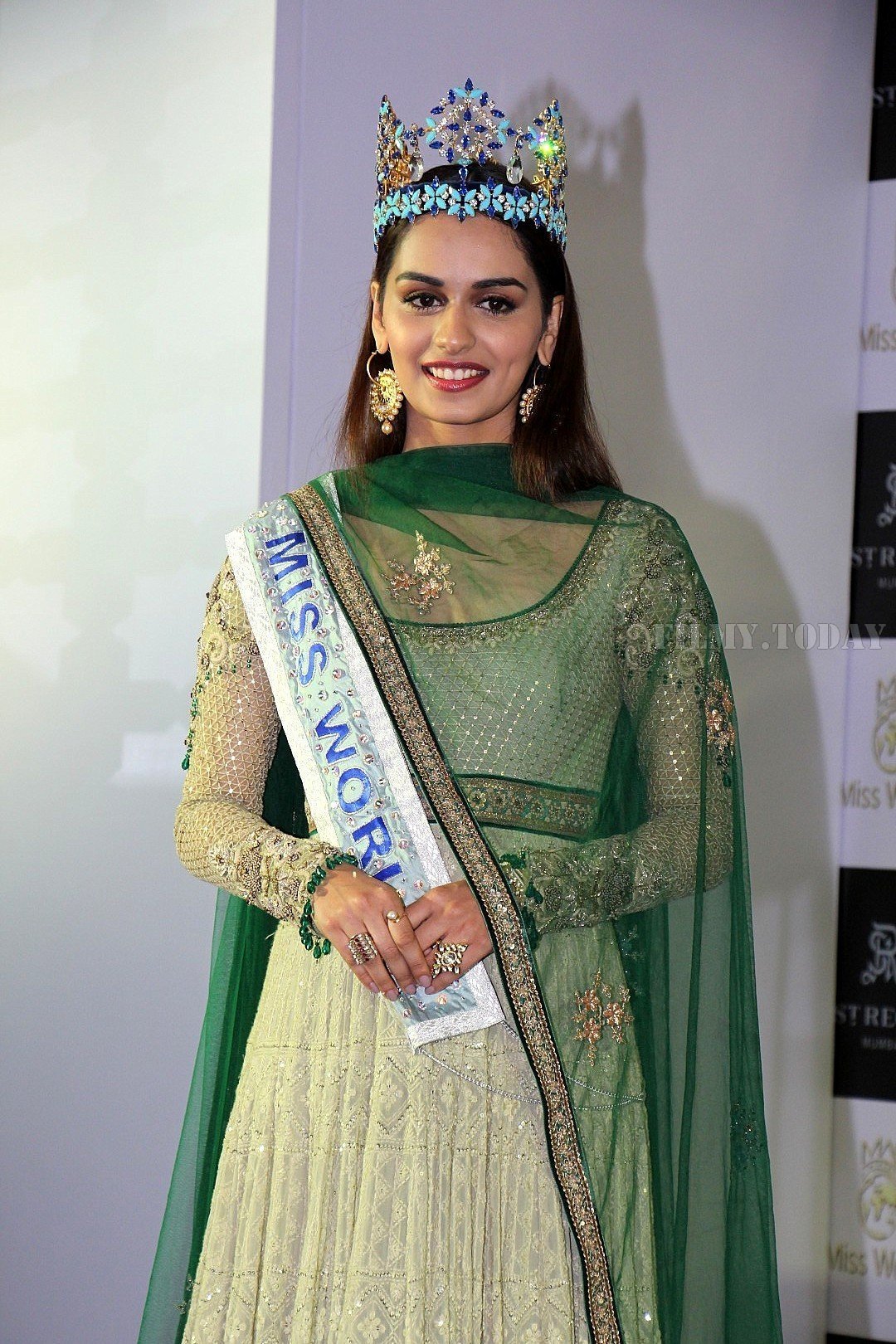 Photos: Manushi Chillar At The Press Conference For Winning Miss World Title | Picture 1547412