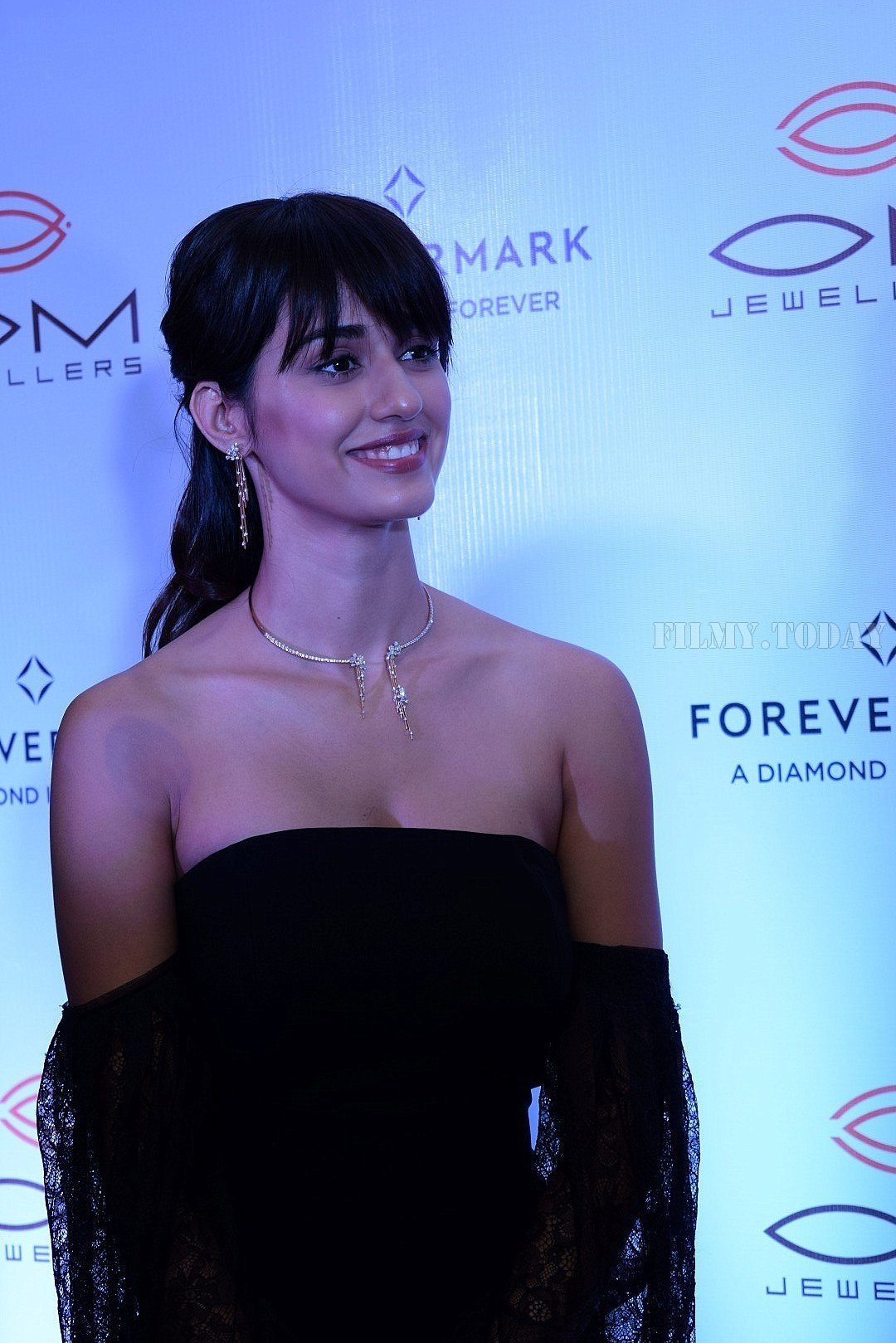 Photos: Disha Patani Launches Preview Of Forevermark & Om Jewellers Festive Collection | Picture 1547778