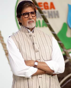 Amitabh Bachchan - In Pics: Rashtriya Swachhta Diwas