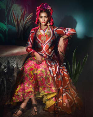 Sonam Kapoor in Vogue India October 2017 Photoshoot | Picture 1534866