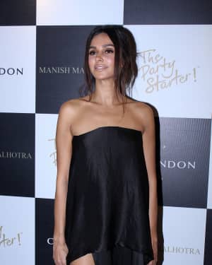 Shibani Dandekar - In Pics: Launch Of Manish Malhotra X Chandon Limited Edition End Of Year 2017 Bottles | Picture 1534987