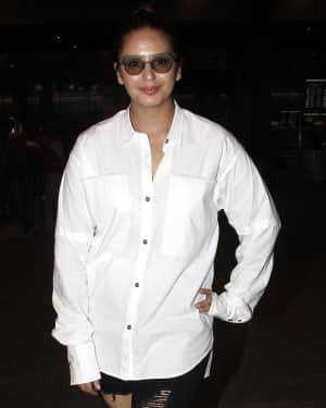 In Pics: Huma Qureshi Snapped at Mumbai Airport