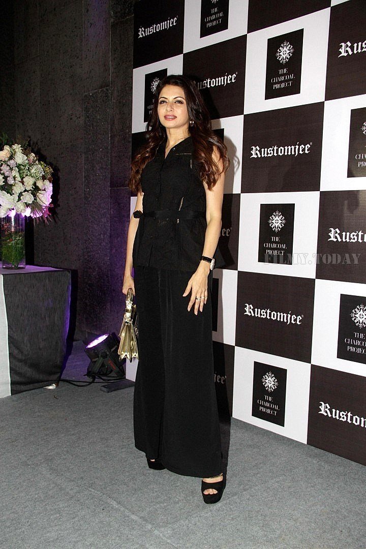 Bhagyashree - In Pics: Celebs at Exclusive Preview Of Rustomjee Elements Designed | Picture 1536863