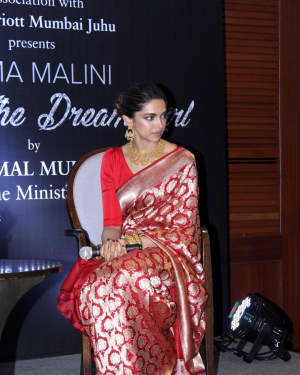 Deepika Padukone - In Pics: Launch Of Hema Malini Biography Beyond The DreamGirl | Picture 1537374