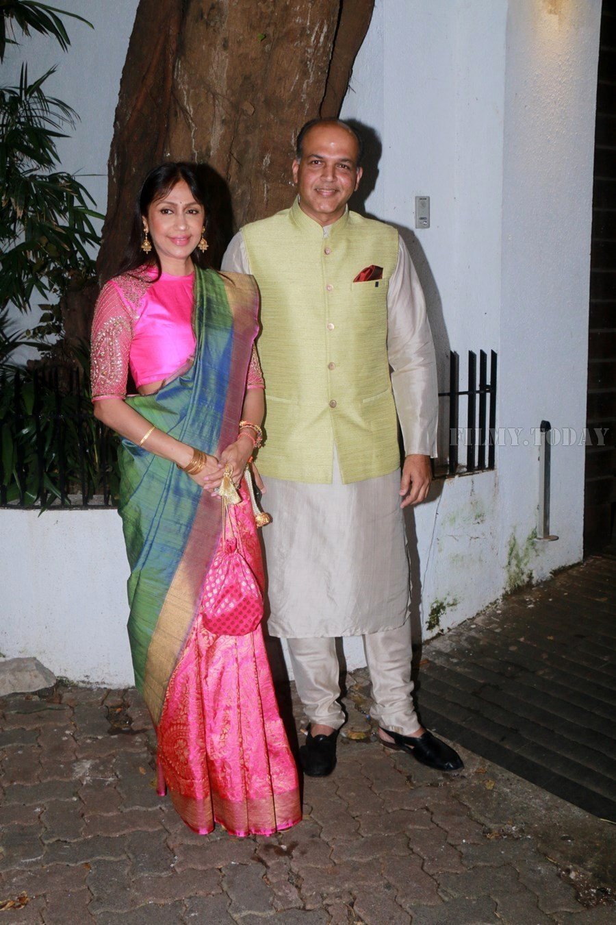 In Pics: Aamir Khan Hosts Diwali Party | Picture 1538486
