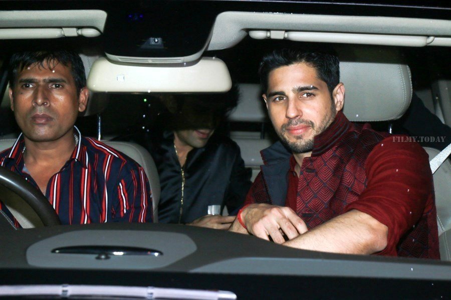 In Pics: Aamir Khan Hosts Diwali Party | Picture 1538547
