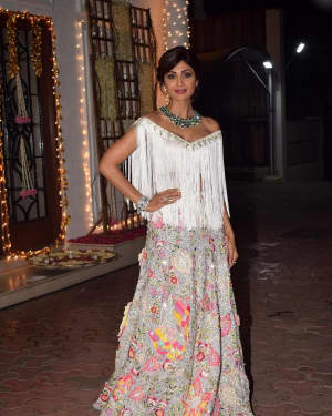 Shilpa Shetty - In Pics: Shilpa Shetty Hosts Diwali Party | Picture 1538286