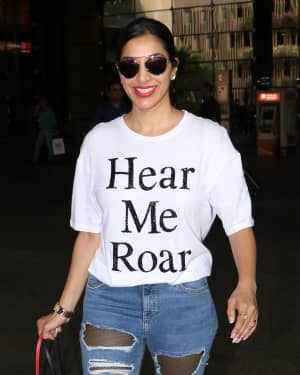 In Pics: Sophie Choudry Snapped at Mumbai Airport | Picture 1539022