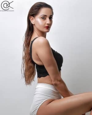 Qutee - Actress and Model Hot Instagram Photos | Picture 1539276