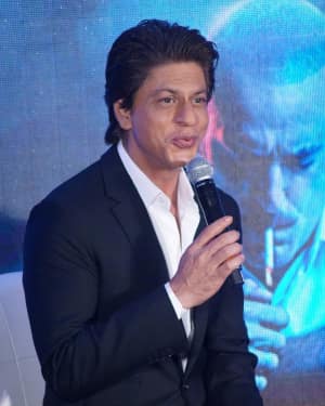 Shahrukh Khan - In Pics: Shah Rukh Khan In Conversation With Karan Johar And The Team Of Ittefaq