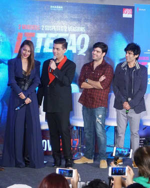 In Pics: Shah Rukh Khan In Conversation With Karan Johar And The Team Of Ittefaq | Picture 1541601