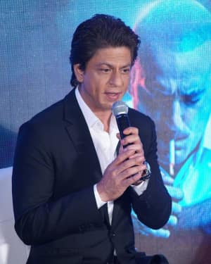 Shahrukh Khan - In Pics: Shah Rukh Khan In Conversation With Karan Johar And The Team Of Ittefaq