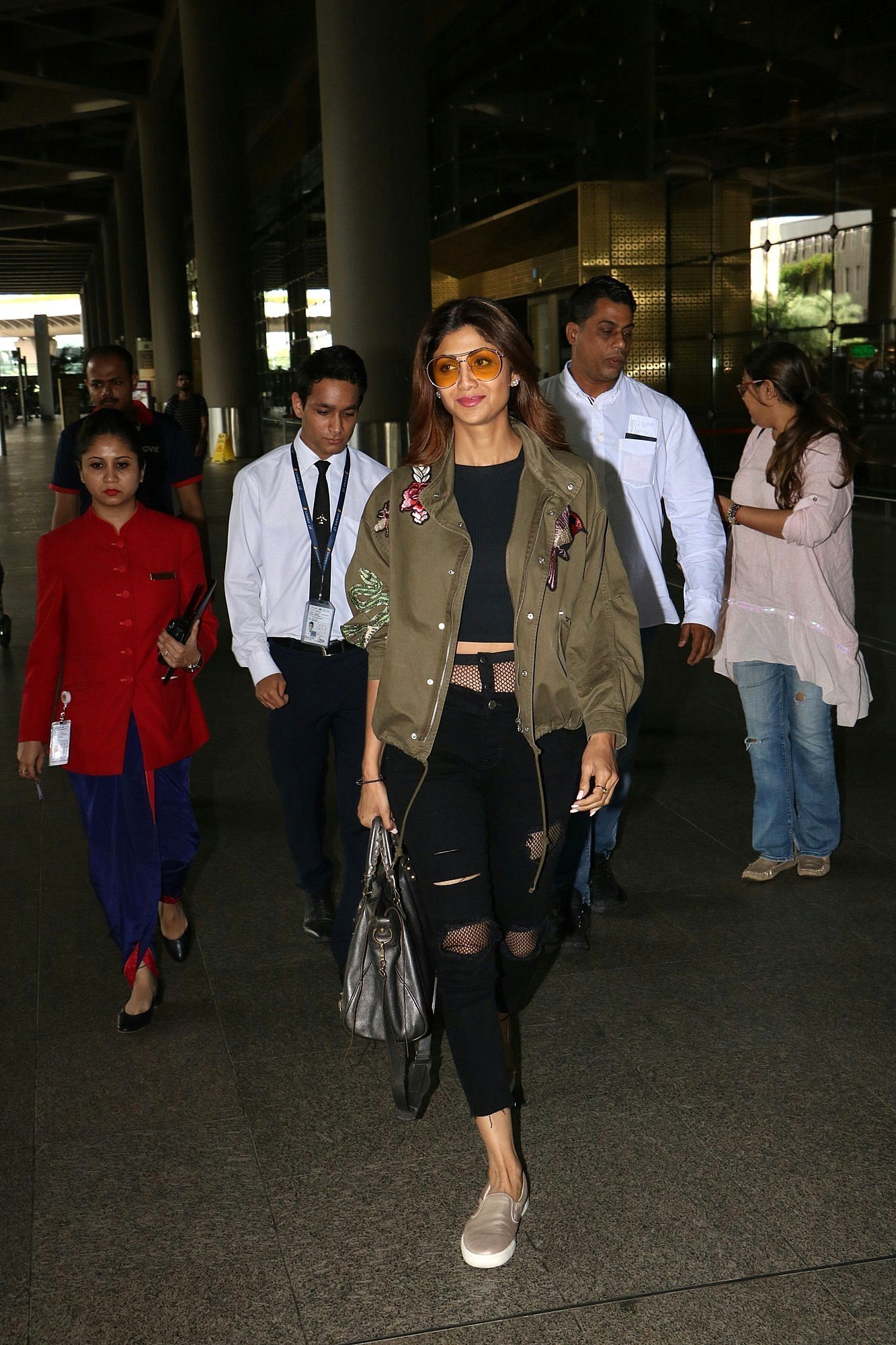 Shilpa Shetty Spotted At Mumbai Airport | Picture 1525122