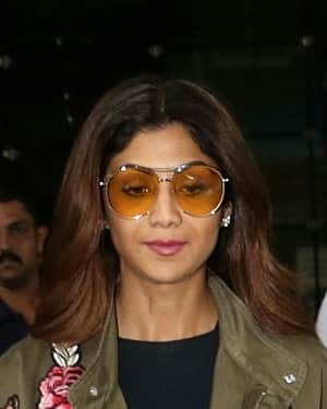 Shilpa Shetty Spotted At Mumbai Airport | Picture 1525127