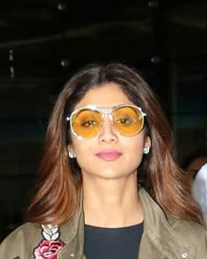 Shilpa Shetty Spotted At Mumbai Airport | Picture 1525125