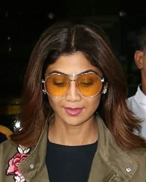 Shilpa Shetty Spotted At Mumbai Airport | Picture 1525126