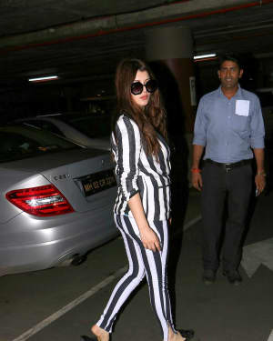 In Pics: Kainaat Arora Spotted At Mumbai Airport | Picture 1525465