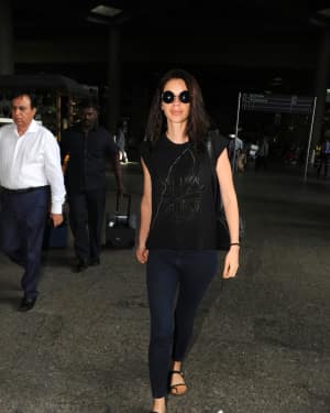 In Pics: Kalki Koechlin Spotted At Mumbai Airport