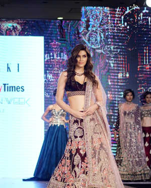 In Pics: Kriti Sanon Walks The Ramp At Bombay Times Fashion Week 2017 | Picture 1527064