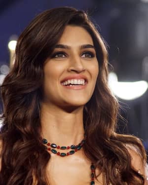 In Pics: Kriti Sanon Walks The Ramp At Bombay Times Fashion Week 2017 | Picture 1527079