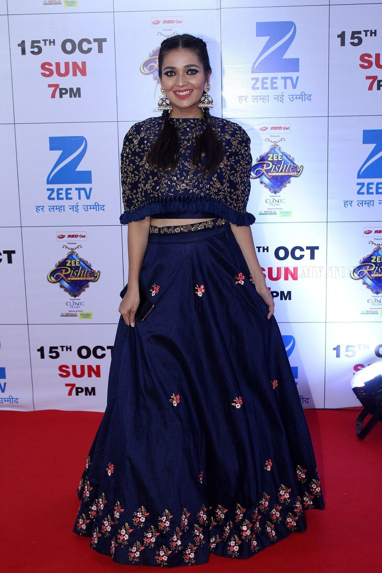 Mansi Srivastava - In Pics: Red Carpet Of The Grand Celebration Of Zee Rishtey Awards 2017 | Picture 1526985