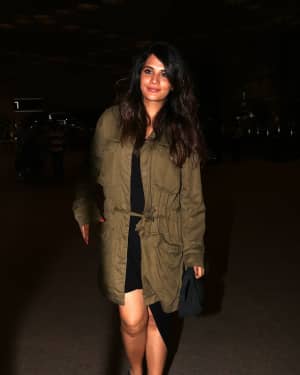 Richa Chadda Snapped At Mumbai Airport Pics | Picture 1528886