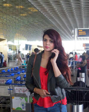 In Pics: Ihana Dhillon Snapped at Airport While Leaving For Hate Story 4 Shoot In London | Picture 1529329