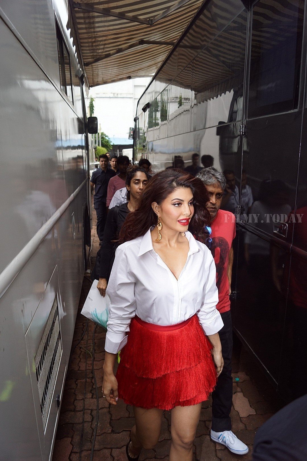 Jacqueline Fernandez - In Pics: Jacqueline, Varun and Taapsee Promotes Judwaa 2 In Dance Plus Final? Episodes | Picture 1529398