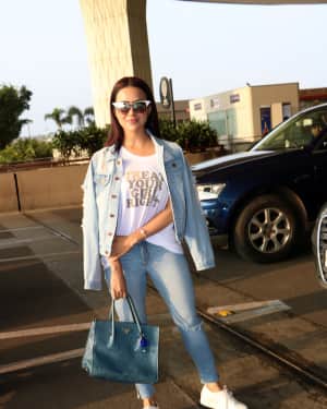 In Pics: Sana Khan Spotted at Mumbai Airport  | Picture 1531114